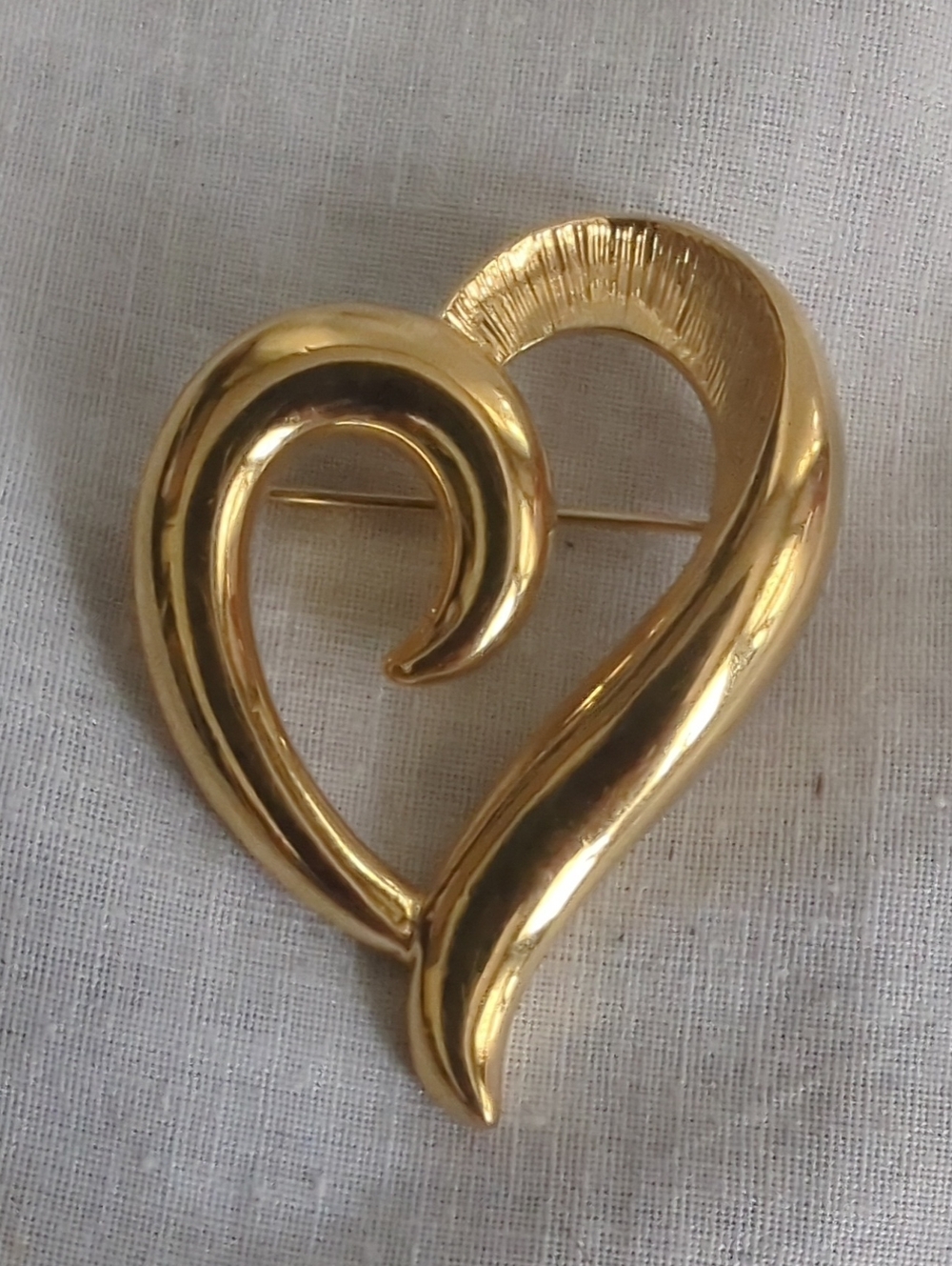 Signed Gold Heart Swirl Brooch - Statement Pin